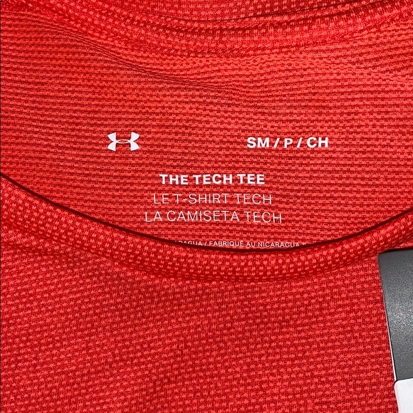 Under Armour Sports Top - Picture 2 of 3